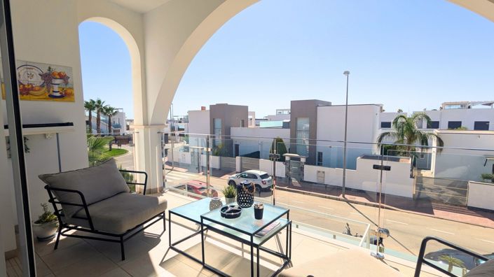 Image No.28-2 Bed Apartment for sale