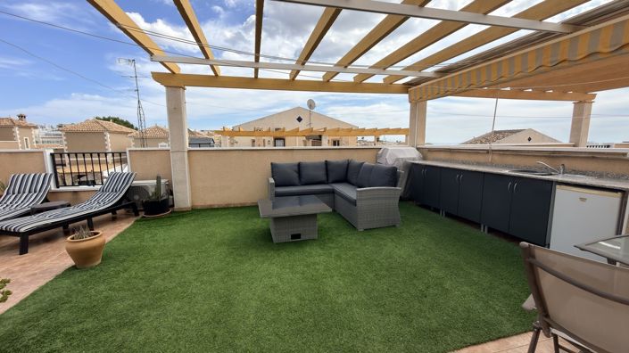 Image No.10-2 Bed House for sale