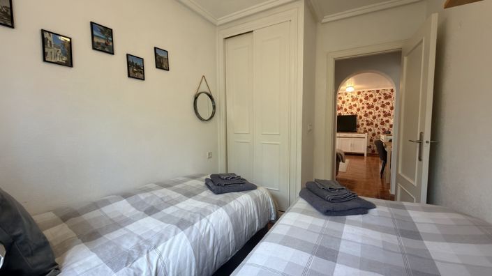 Image No.11-2 Bed House for sale