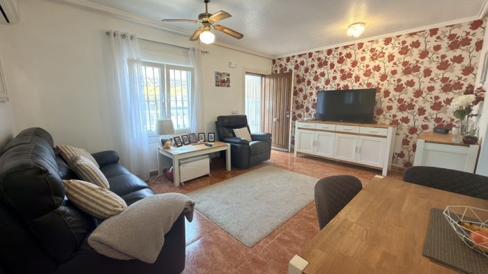 Image No.18-2 Bed House for sale