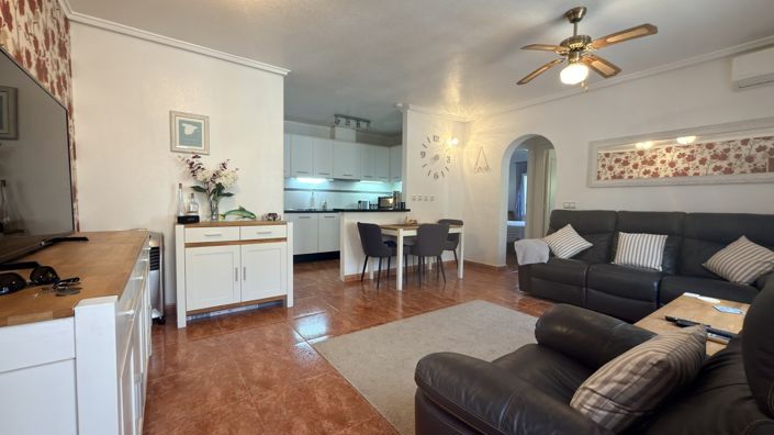 Image No.19-2 Bed House for sale
