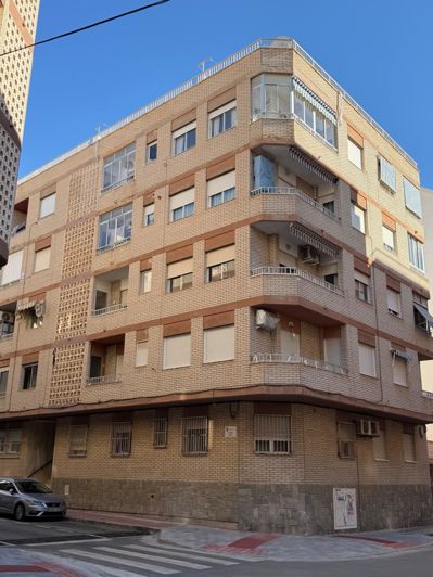 Image No.34-3 Bed Apartment for sale