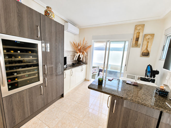 Image No.12-3 Bed House for sale