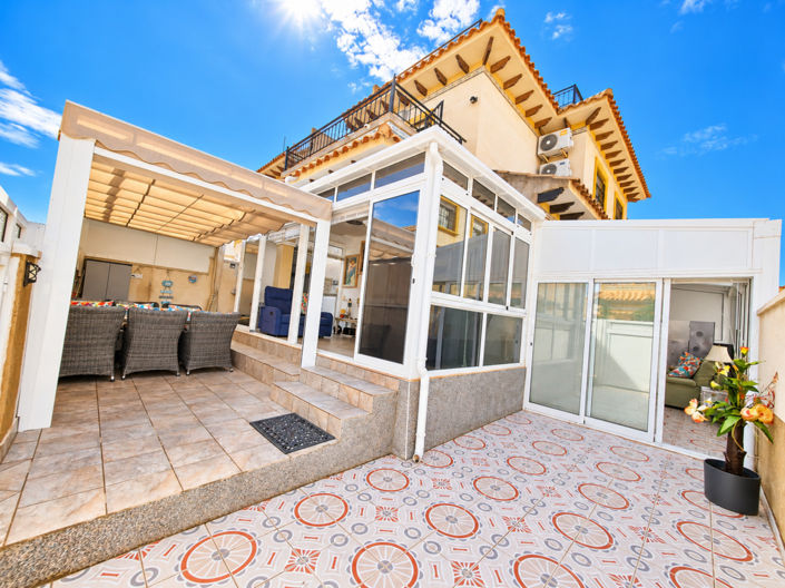 Image No.2-3 Bed House for sale