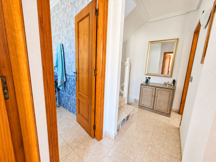 Image No.34-3 Bed House for sale