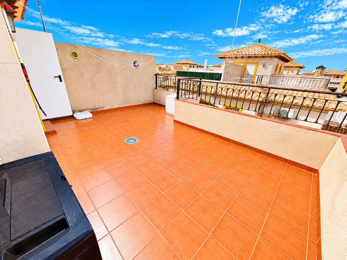 Image No.39-3 Bed House for sale