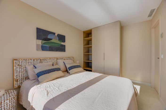 Image No.33-2 Bed Apartment for sale