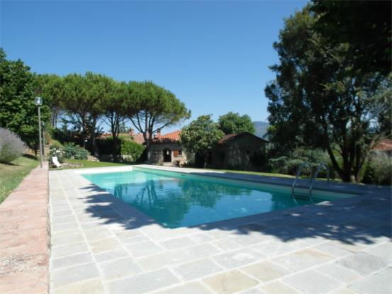 Image No.18-3 Bed Farmhouse for sale