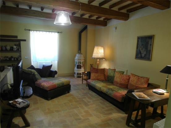 Image No.9-3 Bed Farmhouse for sale