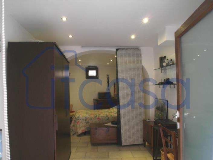 Image No.8-2 Bed Townhouse for sale