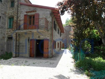 Ferme de 2 chambres à vendre à Caprese Michelangelo