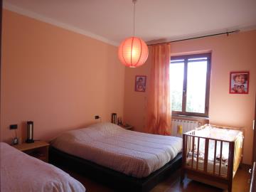 CM215-bedroom1