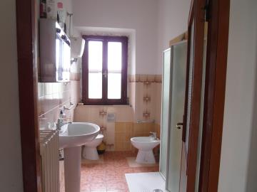 A238-Int-bathroom