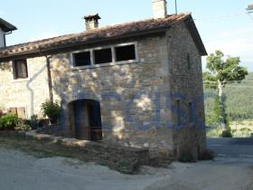 Image No.0-1 Bed Farmhouse for sale