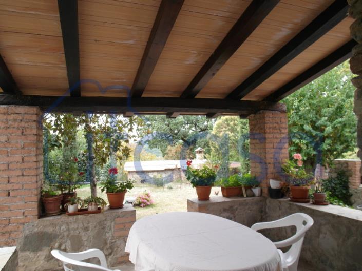 Image No.10-2 Bed Farmhouse for sale