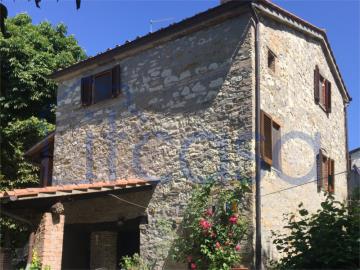 2 Bed Farmhouse for sale