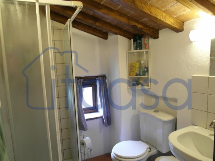 Image No.8-2 Bed Farmhouse for sale