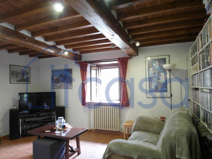 Image No.4-2 Bed Farmhouse for sale