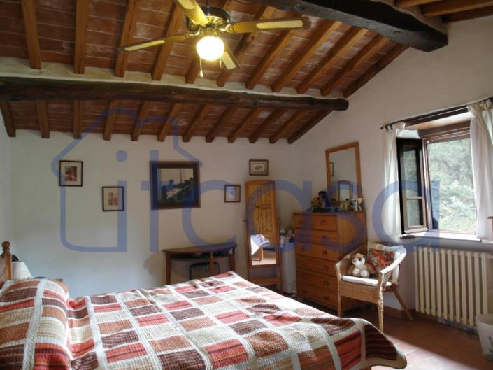 Image No.6-2 Bed Farmhouse for sale