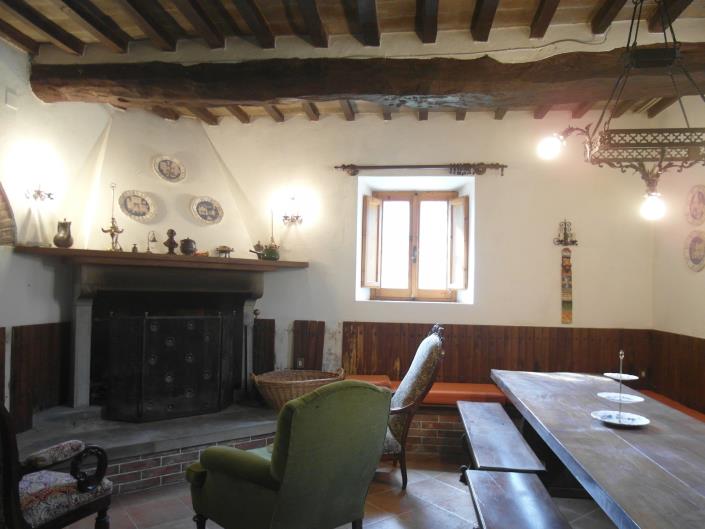 Image No.7-6 Bed Country House for sale