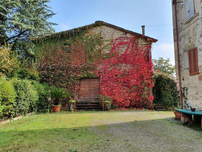 Image No.15-6 Bed Country House for sale