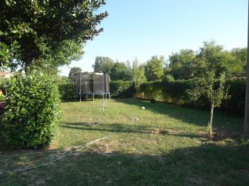 A272-ext-garden3