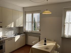 Image No.1-4 Bed Flat for sale