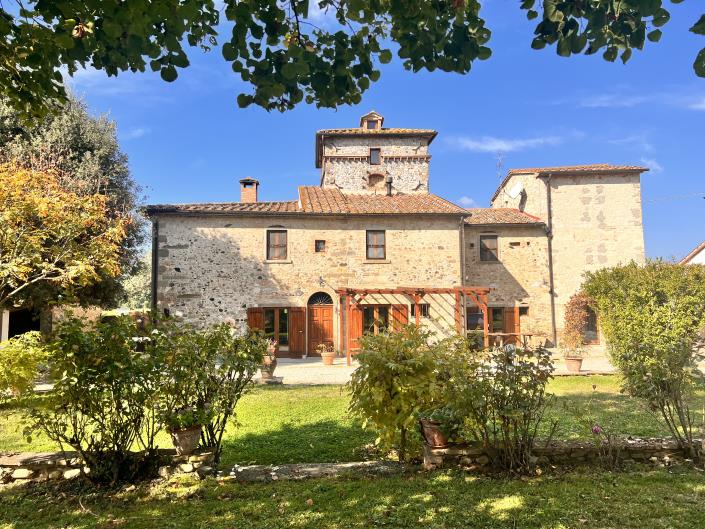 Image No.1-Maison de campagne de 6 chambres à vendre à Anghiari