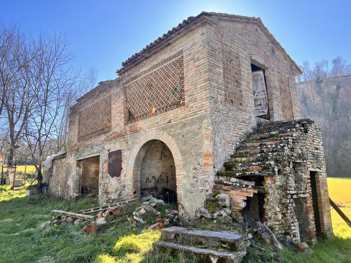 Image No.8-3 Bed Farmhouse for sale