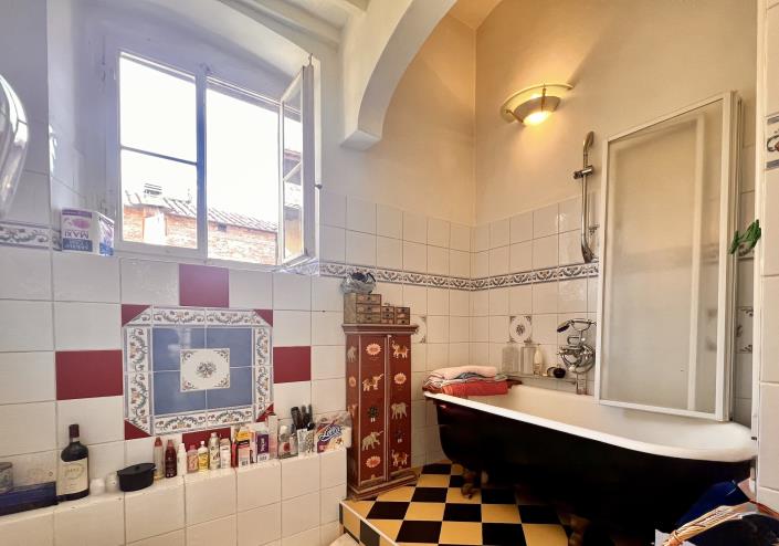 Image No.12-3 Bed Apartment for sale