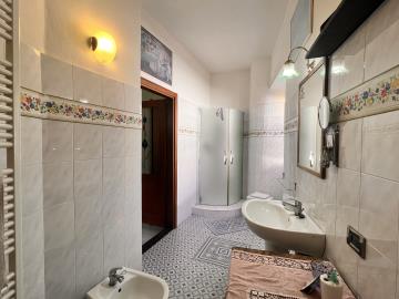 S297-bathroom-2