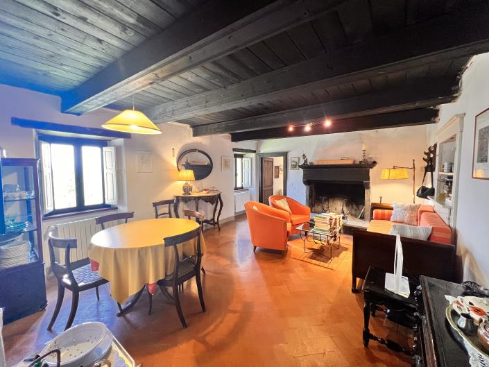 Image No.8-Ferme de 8 chambres à vendre à Badia Tedalda