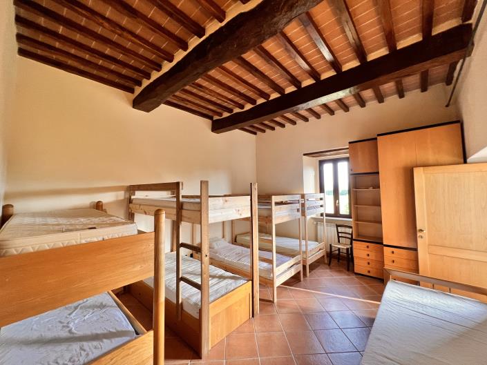 Image No.9-8 Bed Country House for sale