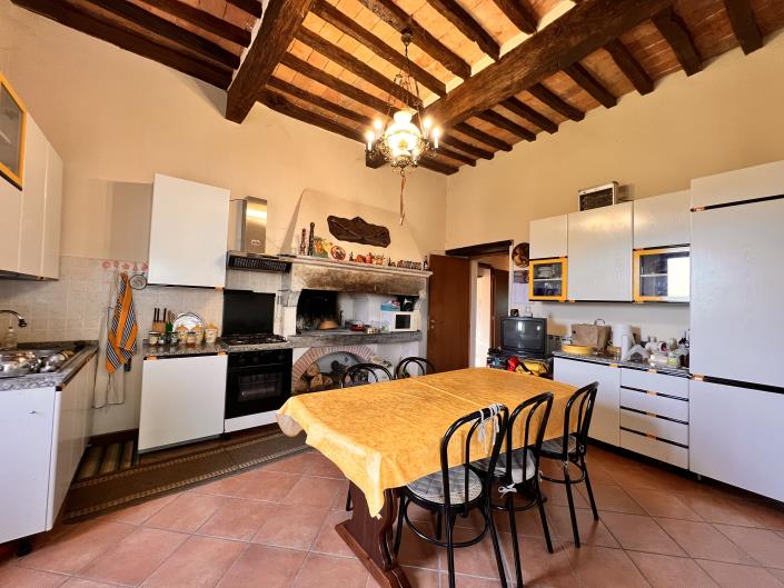 Image No.7-8 Bed Country House for sale