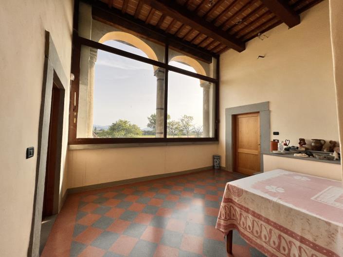 Image No.6-8 Bed Country House for sale