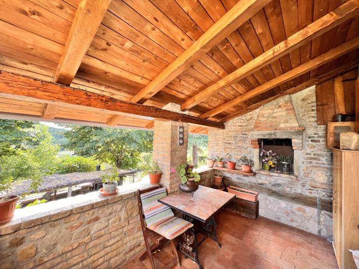 Image No.6-7 Bed Farmhouse for sale