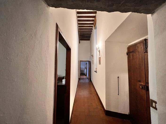 Image No.15-4 Bed Townhouse for sale