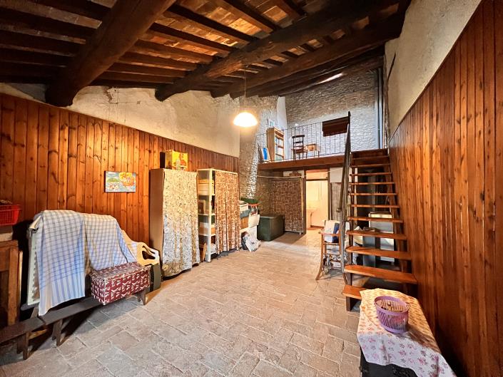 Image No.24-4 Bed Townhouse for sale