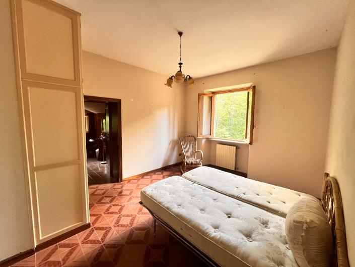 Image No.12-4 Bed Villa / Detached for sale