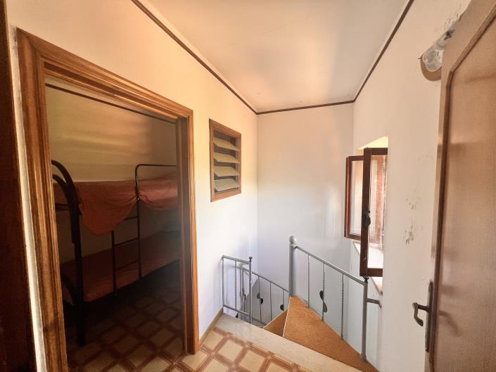 Image No.8-2 Bed Semi-Detached for sale