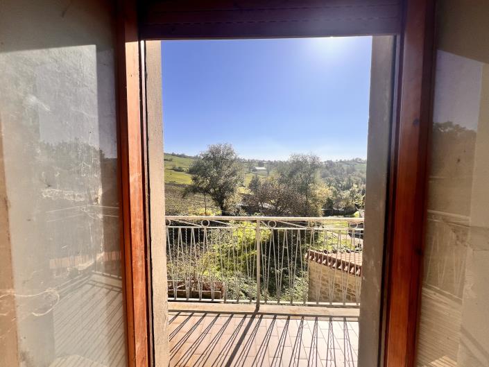 Image No.15-5 Bed Farmhouse for sale