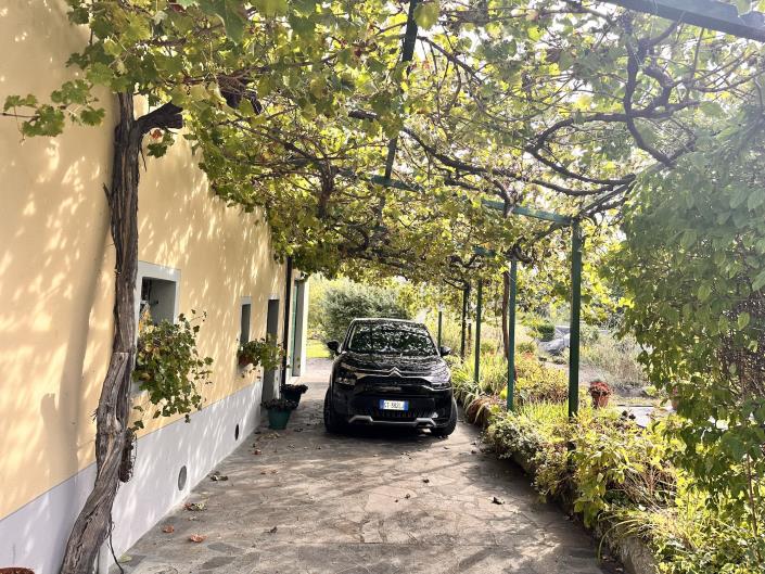 Image No.4-2 Bed Semi-Detached for sale