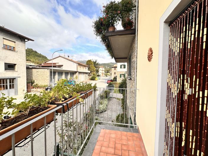 Image No.5-2 Bed Semi-Detached for sale