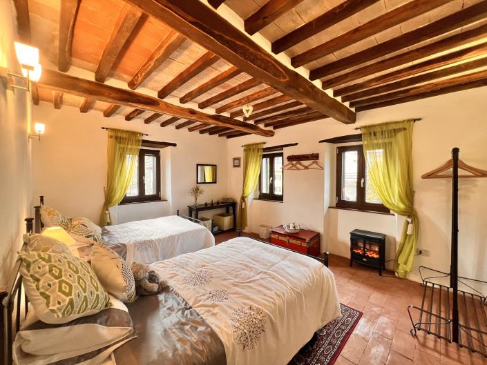 Image No.12-2 Bed Semi-Detached for sale