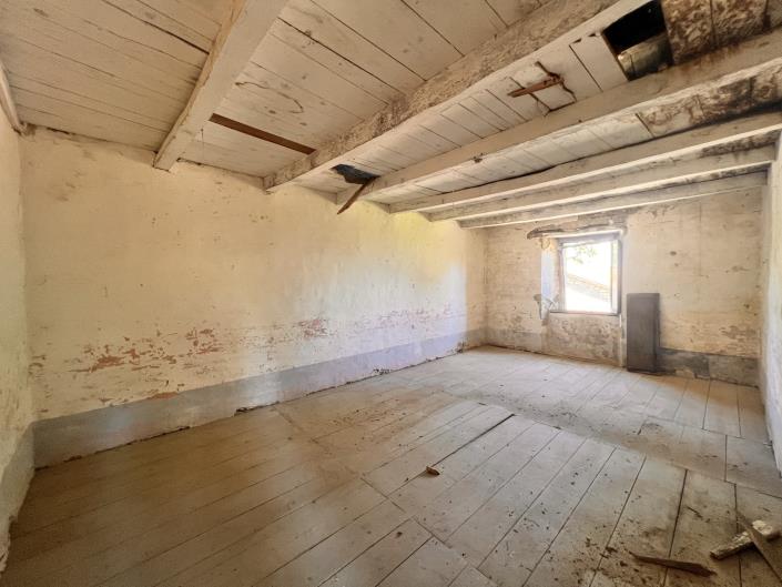 Image No.24-4 Bed Country Property for sale