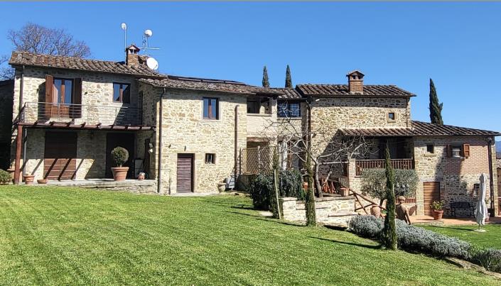 Image No.4-9 Bed Country Property for sale