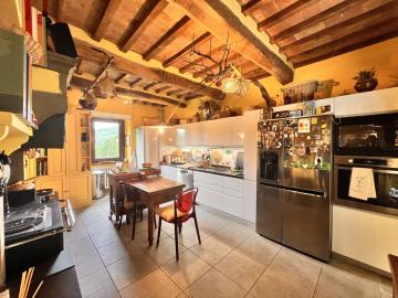 A348-3-kitchen