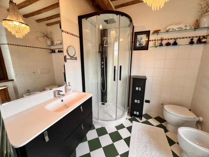 Image No.18-Maison de campagne de 2 chambres à vendre à Anghiari