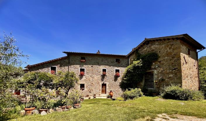 Image No.1-3 Bed Farmhouse for sale
