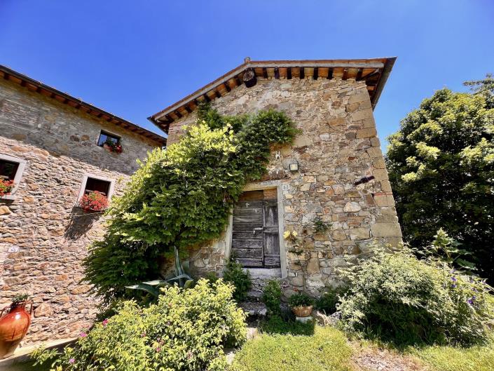 Image No.4-3 Bed Farmhouse for sale